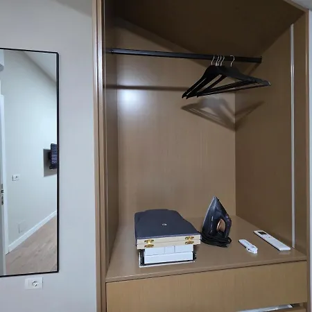 Renovated 2nd Floor Near Center 2 Tiran