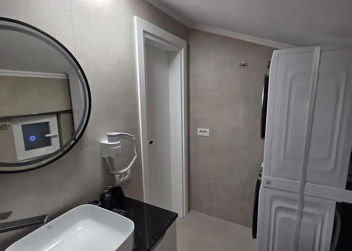 Apartment Brand New Modern Apartment, 2 Bedrooms And 2 Bathrooms *